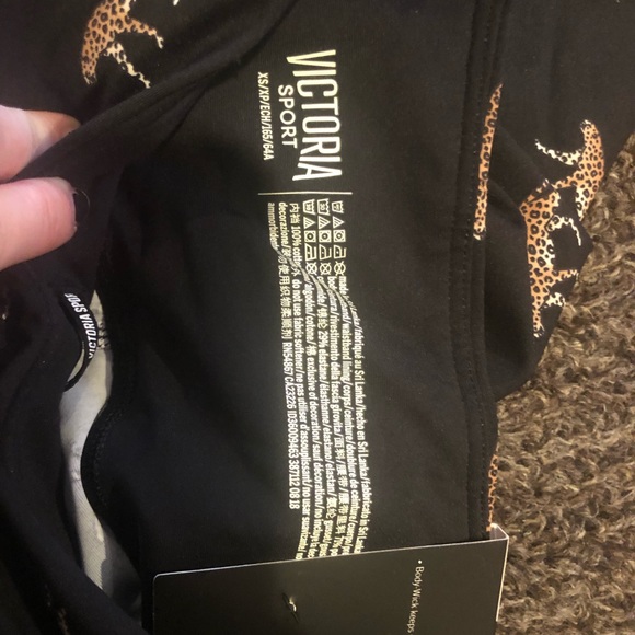 NWT- Victoria’s Secret Sport Cheetah Leggings - Picture 5 of 5